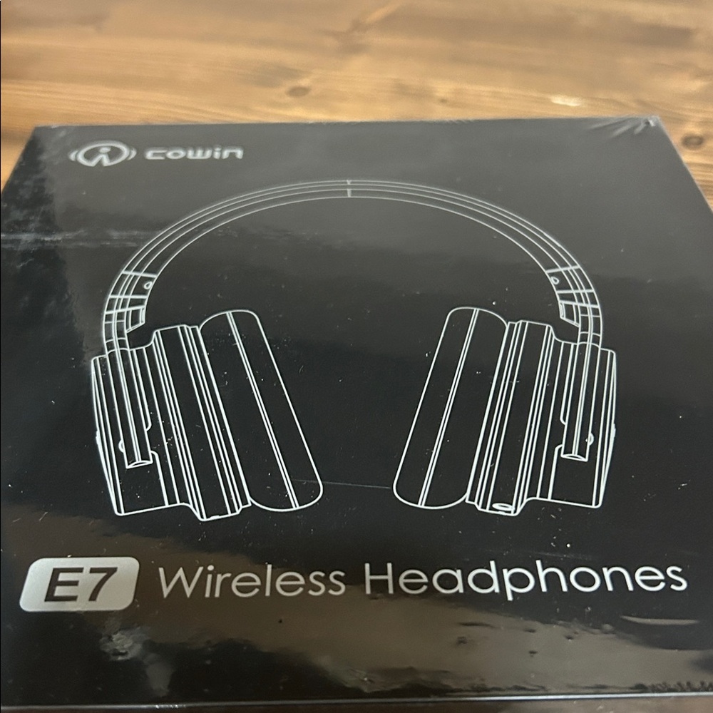 Cowin E7 Wireless Headphones - new in plastic - Picture 2 of 5